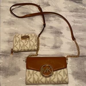 Micheal Kors white & brown wallet & shoulder bag